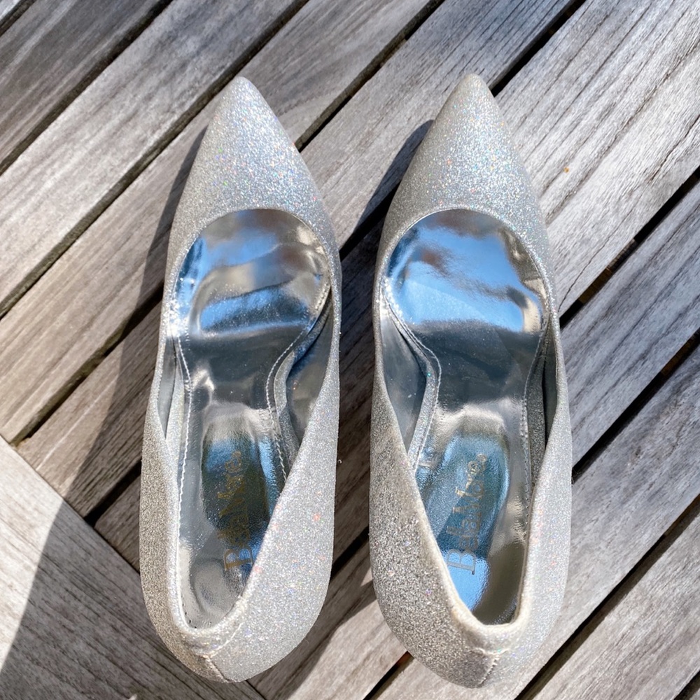 💎 SILVER SHIMMER RHINESTONE POINTED TOE HEELS! - Picture 6 of 15